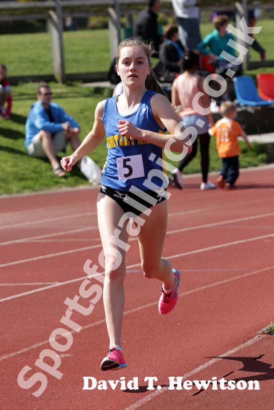 Lydia Turner (Birtley) on her way to beaking 10 minutes in the 3000 metres at the North of England, Div. 4E, Whitley Bay.